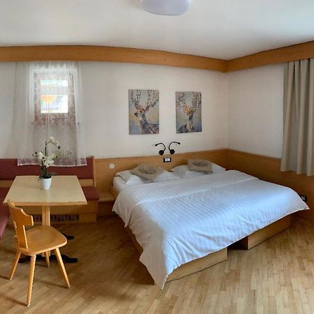 Bed & Breakfast Garni Tobia Campitello di Fassa Exterior foto