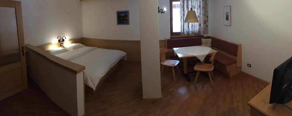 Bed & Breakfast Garni Tobia Campitello di Fassa Exterior foto