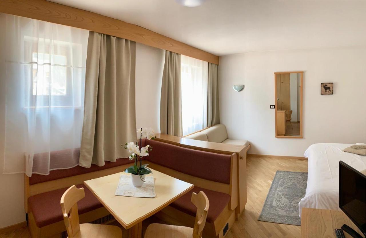 Bed & Breakfast Garni Tobia Campitello di Fassa Exterior foto