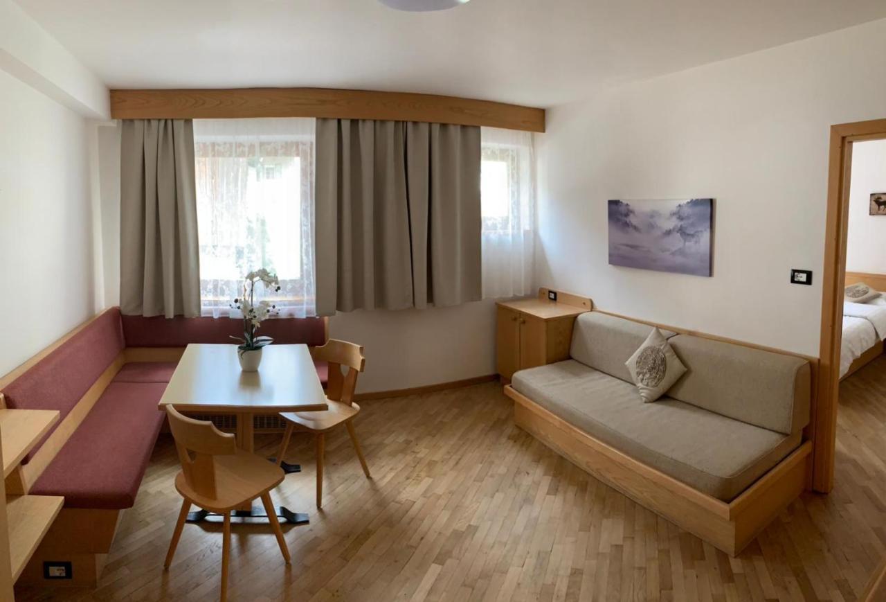 Bed & Breakfast Garni Tobia Campitello di Fassa Exterior foto