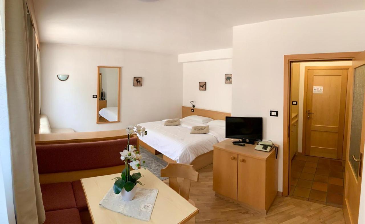 Bed & Breakfast Garni Tobia Campitello di Fassa Exterior foto