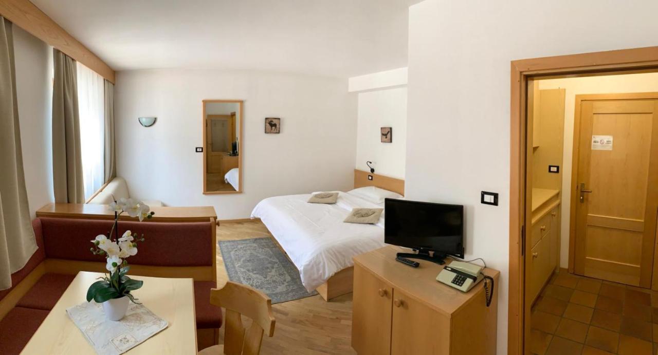 Bed & Breakfast Garni Tobia Campitello di Fassa Exterior foto